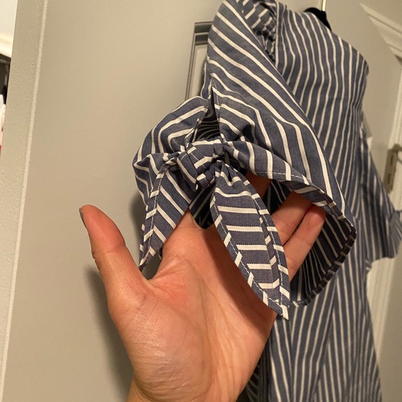 Super cute summery blouse - Picture 3 of 3